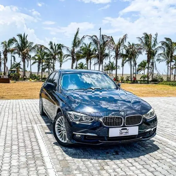 BMW 318i Luxury Line 2016
