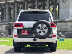 Toyota Land Cruiser V8 Parliament Unreg 2013