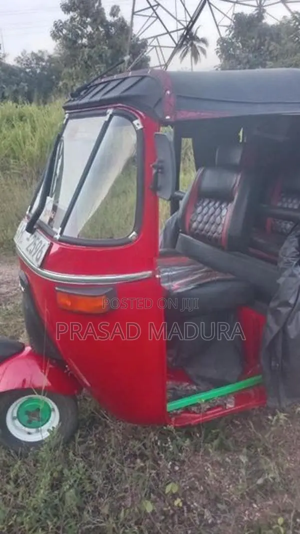 Bajaj RE 2003
