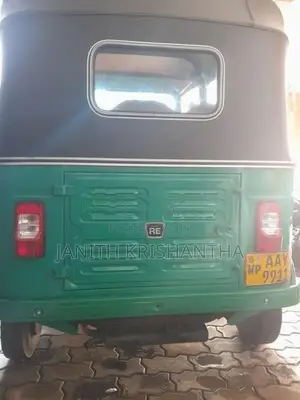 Bajaj RE 2015