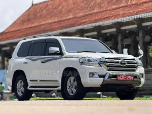 Toyota Land Cruiser V8 Parliament Unreg 2013