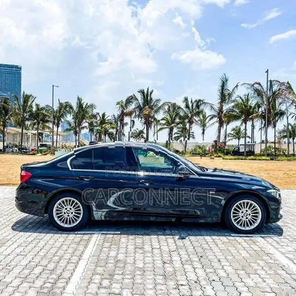 BMW 318i Luxury Line 2016