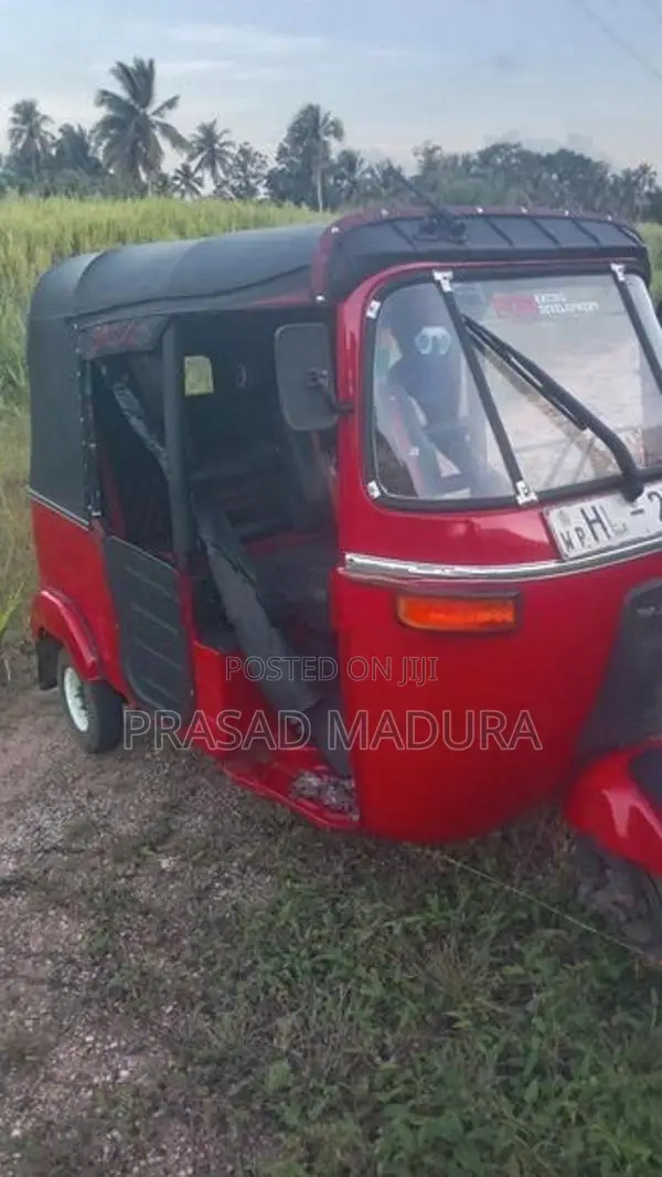 Bajaj RE 2003