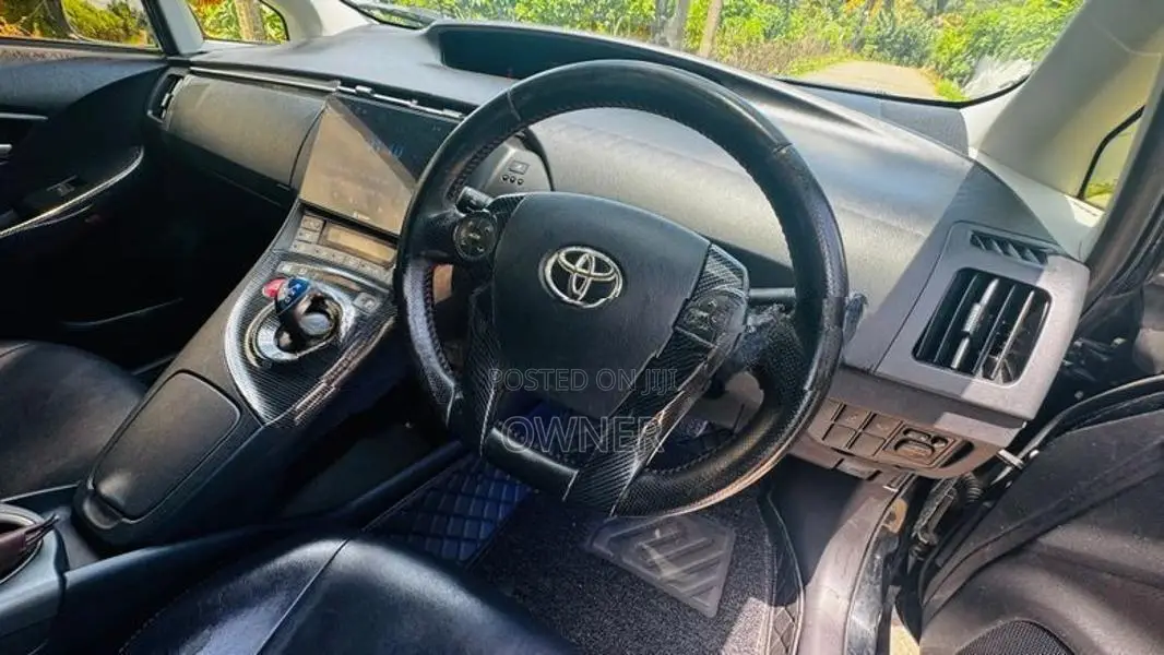 Toyota Prius 2012