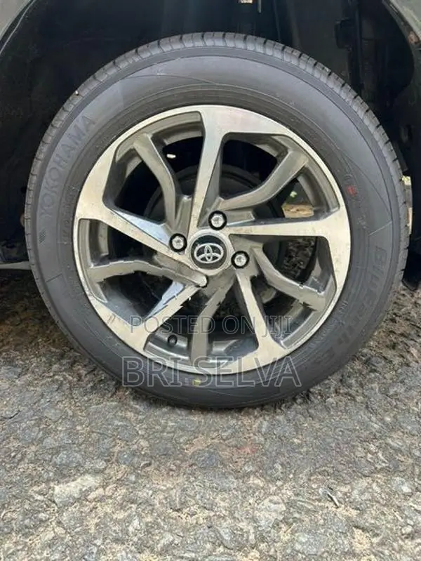 Toyota Yaris 2013