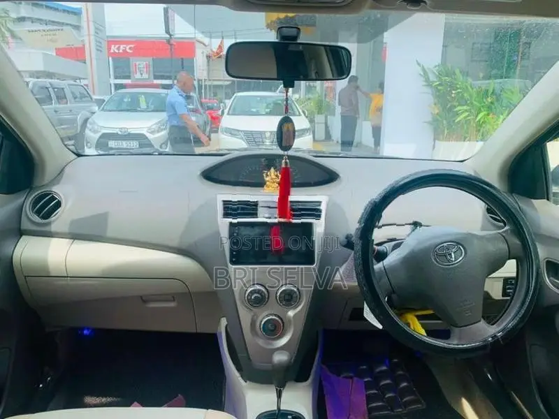 Toyota Yaris 2013