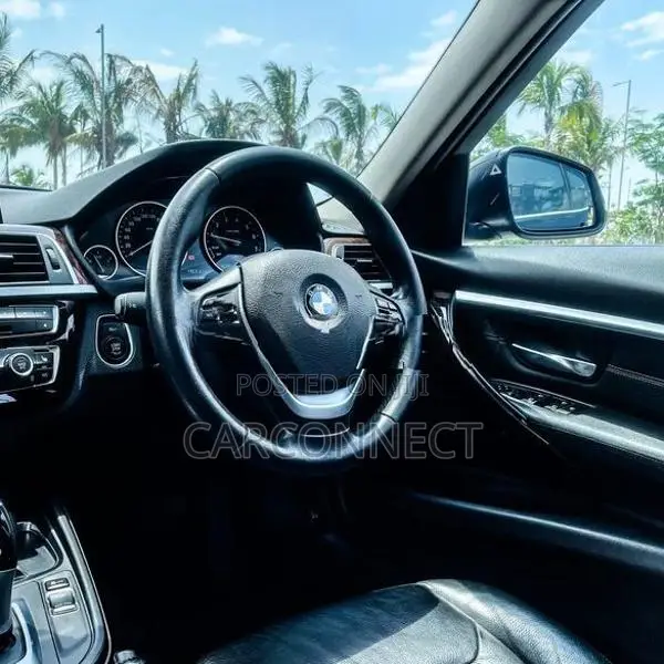 BMW 318i Luxury Line 2016
