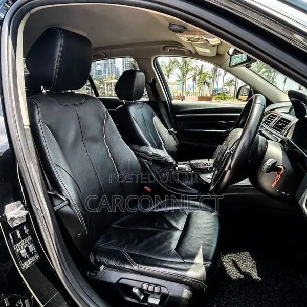 BMW 318i Luxury Line 2016