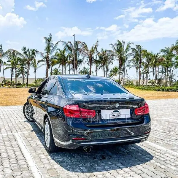 BMW 318i Luxury Line 2016