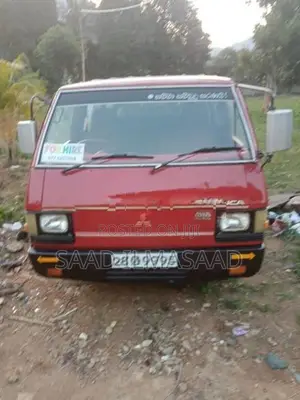 Mitsubishi L300 Delica 1983