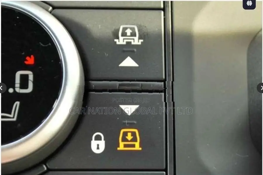 Land Rover Defender X-Dynamic SE110 P300 2025
