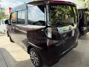 Toyota Roomy Custom G 2023
