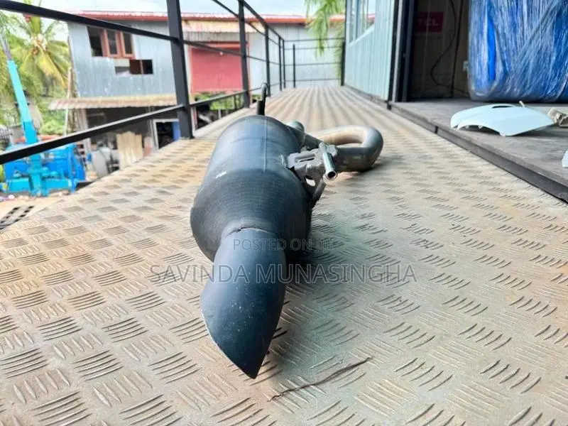 Toyota Land Cruiser V8 AX Exhaust