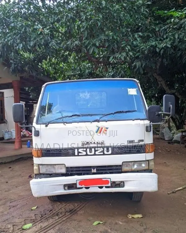 Isuzu Elf 1981