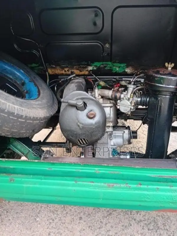 Bajaj RE 2003