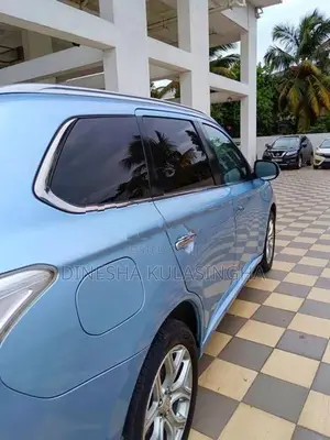 Mitsubishi Outlander Phev 2015