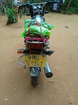 Bajaj CT100 2005