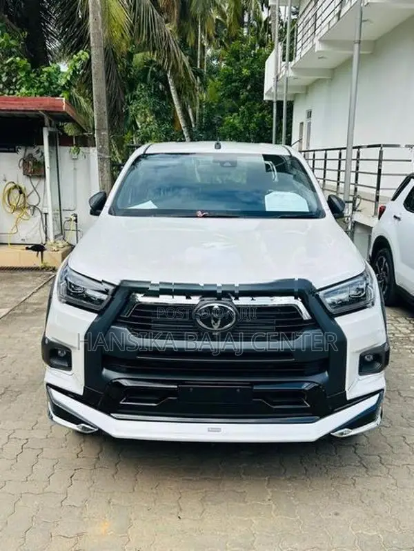 Toyota Hilux Rocco 2025