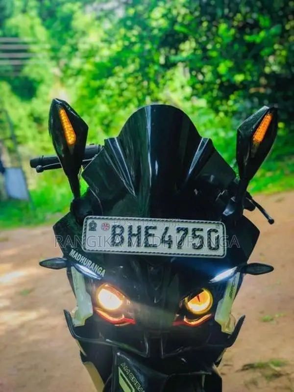 Bajaj Pulsar RS200 2018