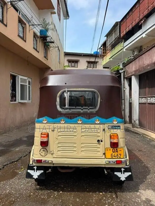 Bajaj RE 2Stork 2005