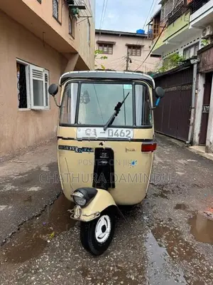 Bajaj RE 2Stork 2005