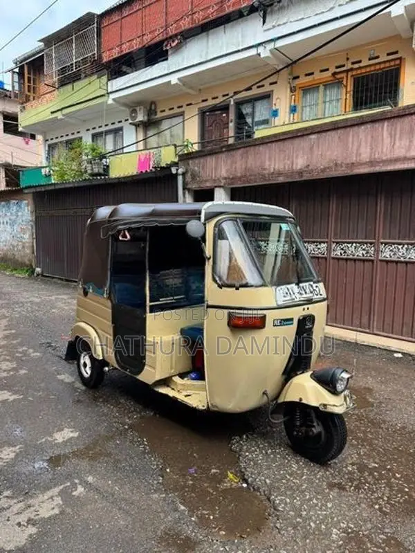 Bajaj RE 2Stork 2005