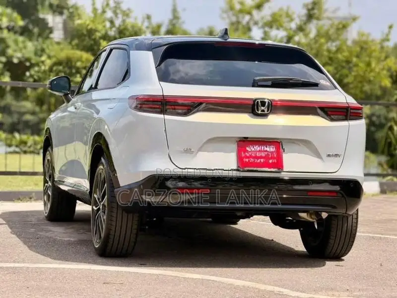 Honda Vezel Z Play with MoonRoof 2026