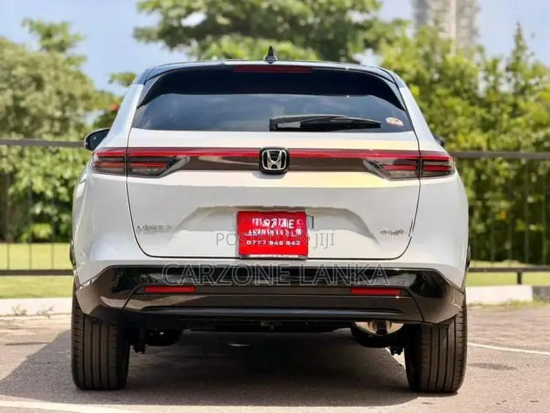 Honda Vezel Z Play with MoonRoof 2026