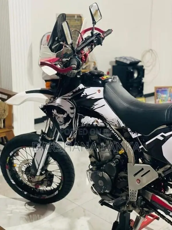 Kawasaki D Tracker BB Number 2005
