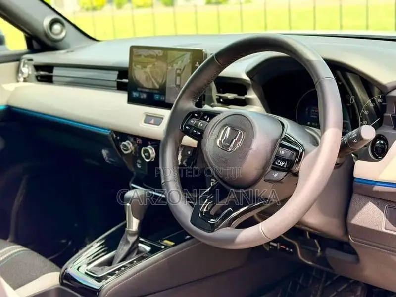Honda Vezel Z Play with MoonRoof 2026