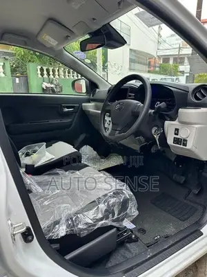 Daihatsu Mira Es SA 3 2026