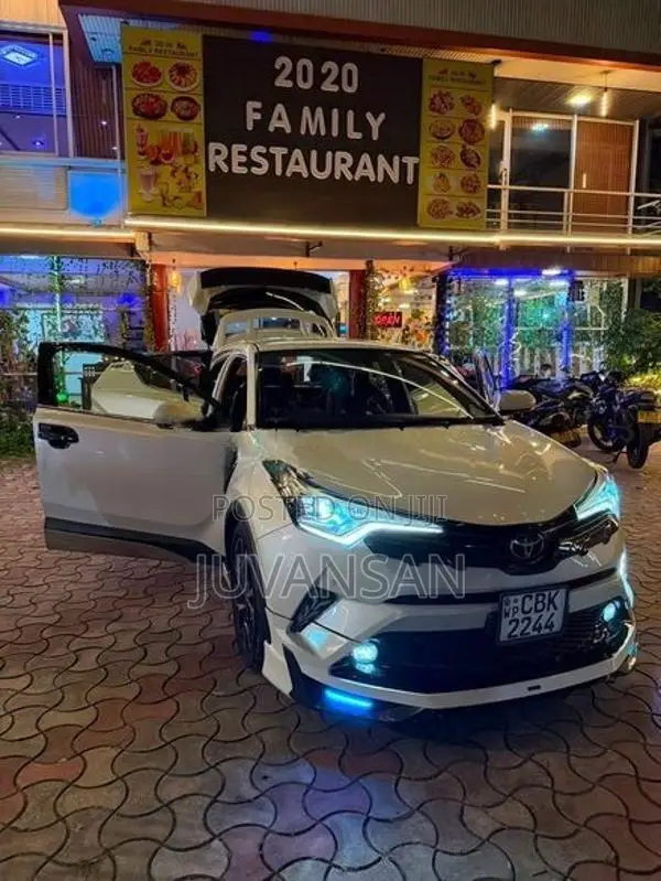 Toyota CHR NGX 10 2018