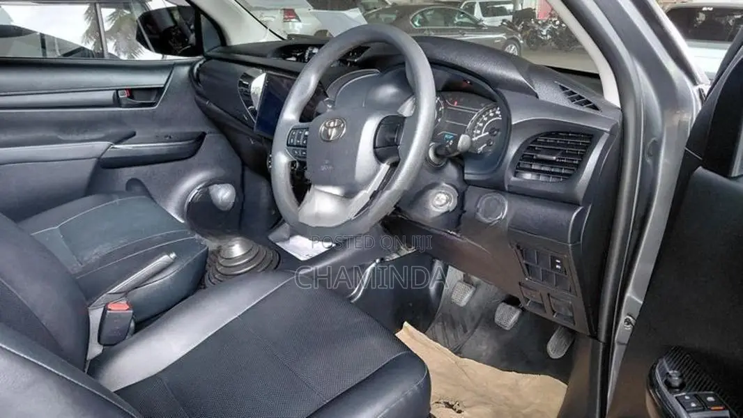 Toyota Hilux Revo 2023