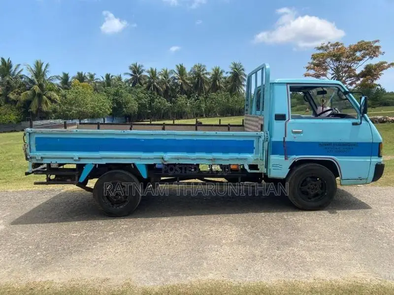 Mitsubishi Canter 1980