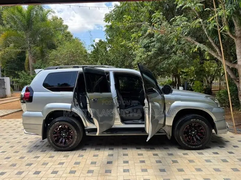 Toyota Land Cruiser Prado 120 2006