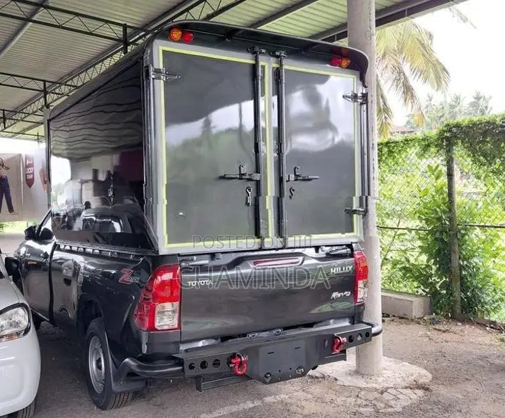 Toyota Hilux Revo 2023