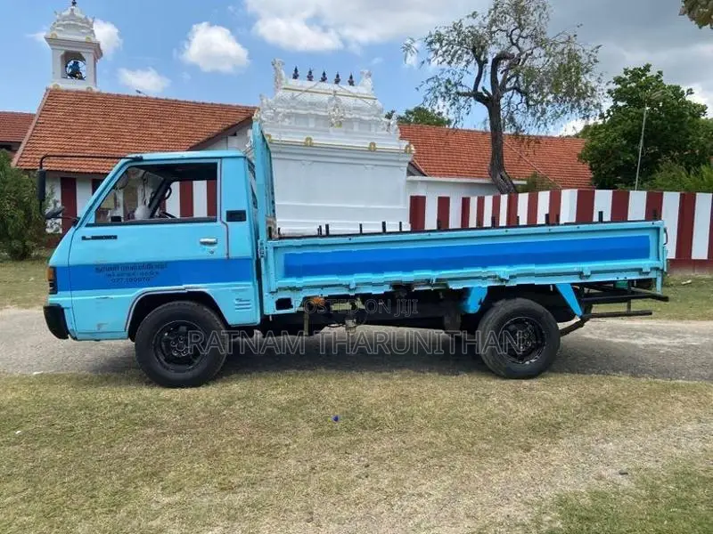 Mitsubishi Canter 1980