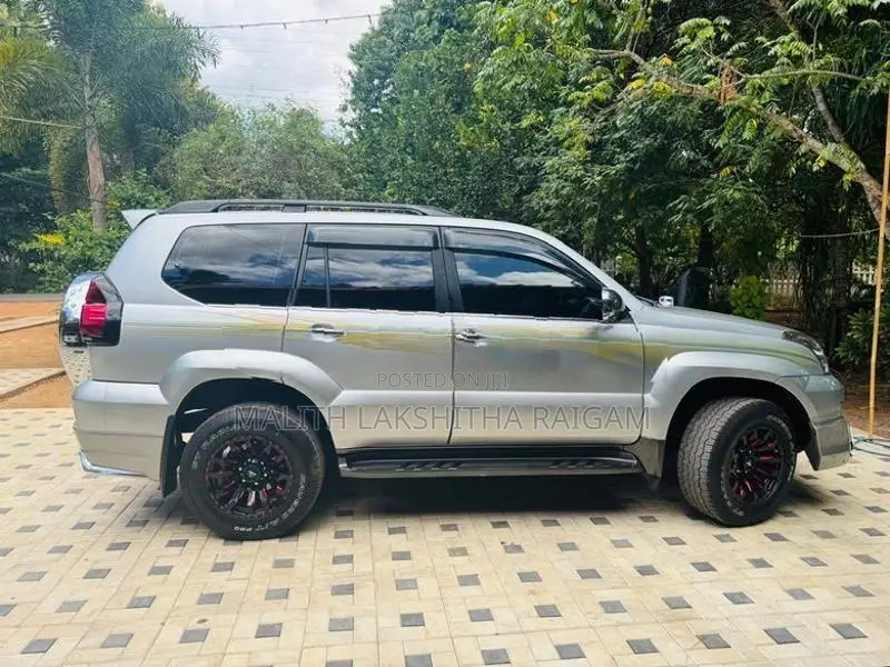 Toyota Land Cruiser Prado 120 2006