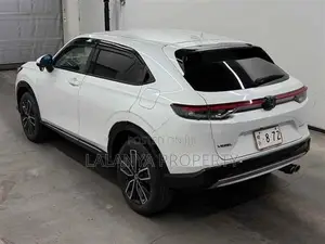 Honda Vezel RV5 – X - Pearl 2024