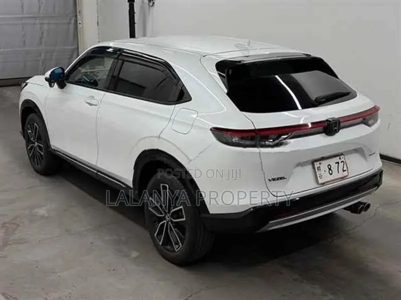 Honda Vezel RV5 – X - Pearl 2024