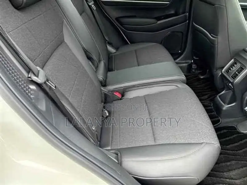 Honda Vezel RV5 – X - Pearl 2024