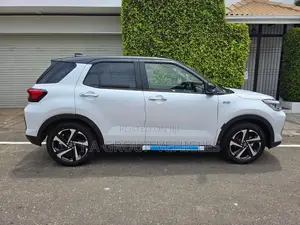 Daihatsu Rocky G-Premium BSM 2026