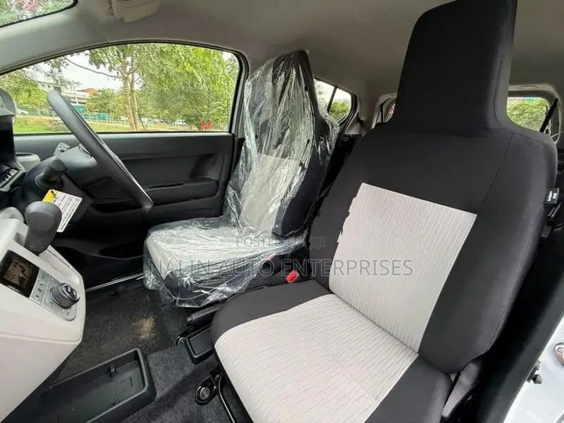 Daihatsu Mira G Grade 2026