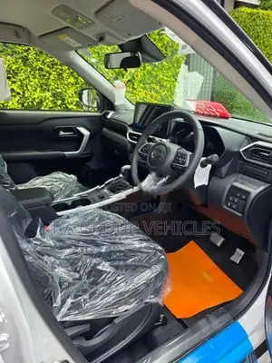 Daihatsu Rocky G-Premium BSM 2026