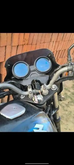 Bajaj Discover 125 Black & Blue 2010