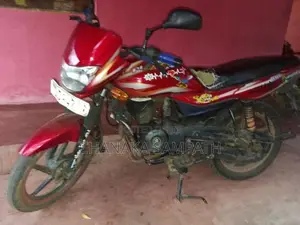 Bajaj Platina 100 2015