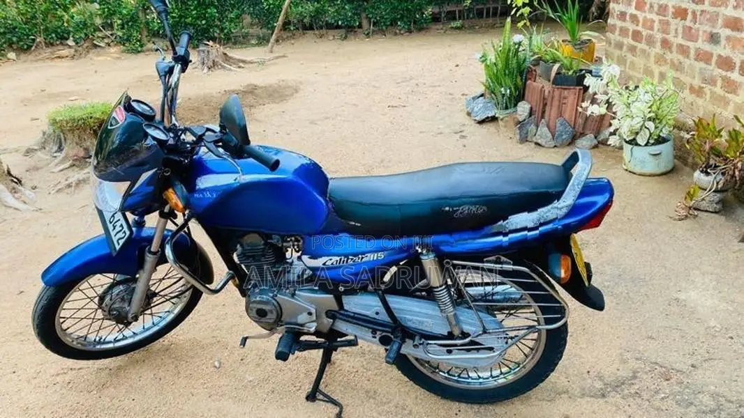 Bajaj Caliber 2003