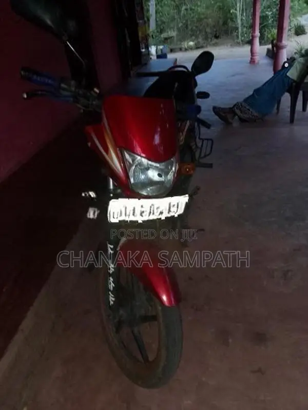 Bajaj Platina 100 2015