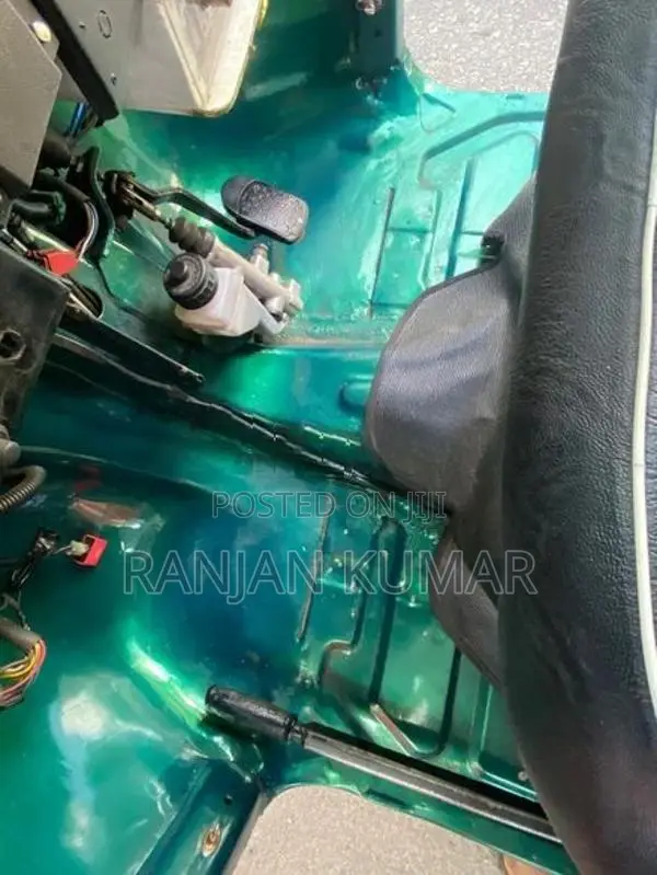Bajaj RE 2015