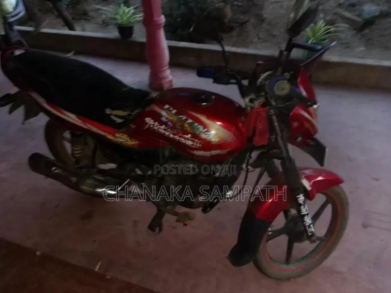 Bajaj Platina 100 2015